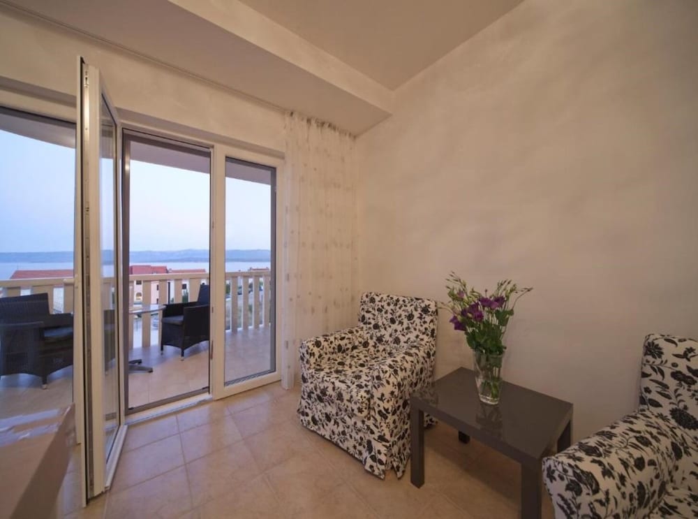 Ivy - Modern With Terrace - A3 Tratincica view 3