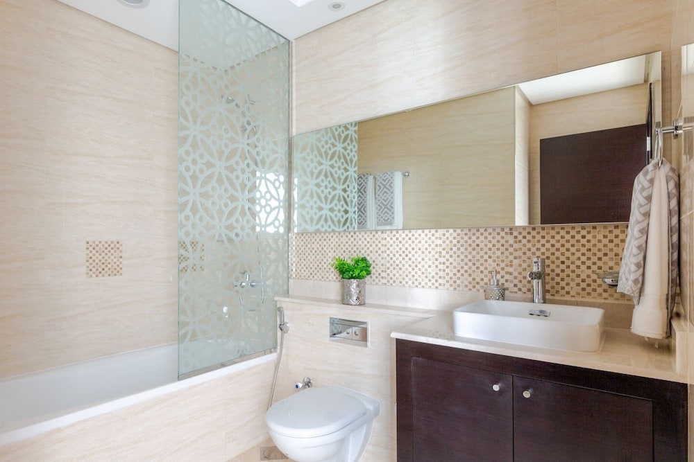 Superb & Incomparable 2BR With Study in the Heart of Downtown Dubai!