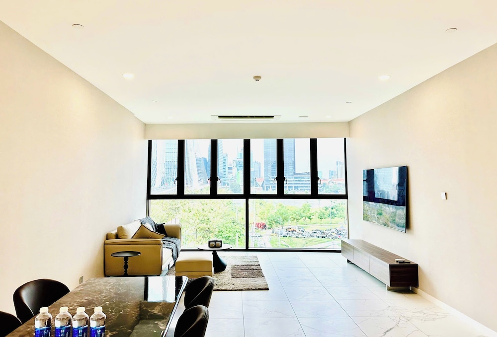Metropole The Crest Thu Thiem Apartment