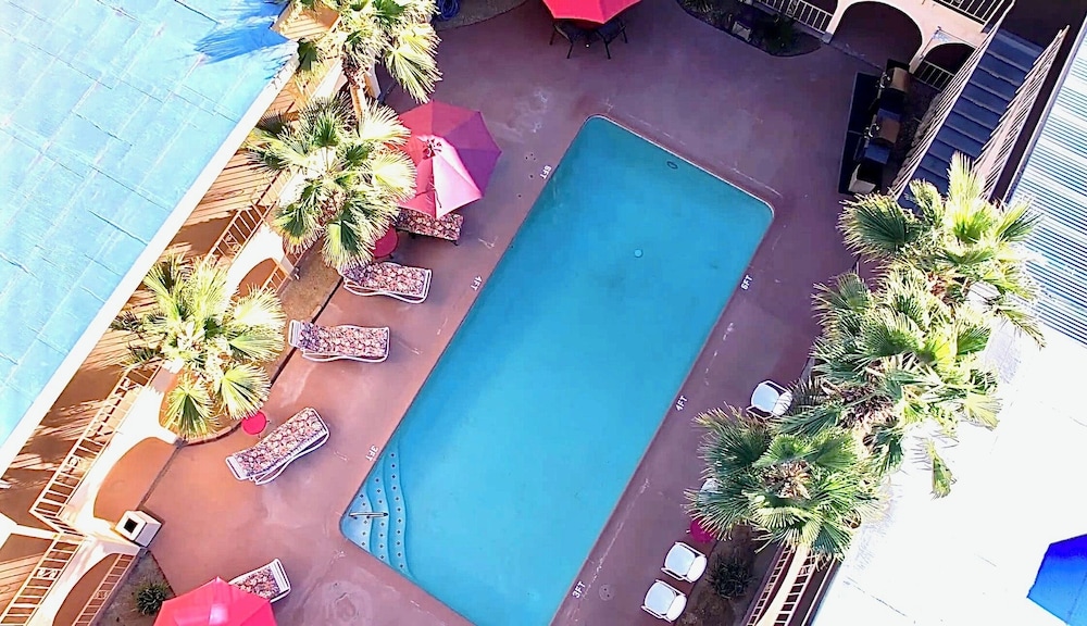 Hidden Palms Resort Condos