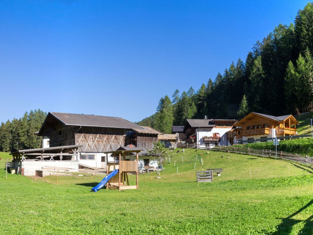 Holiday Apartment on the Hutterwirtshof