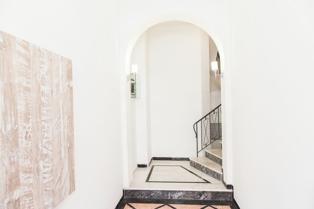 Elegant Rooms Athens
