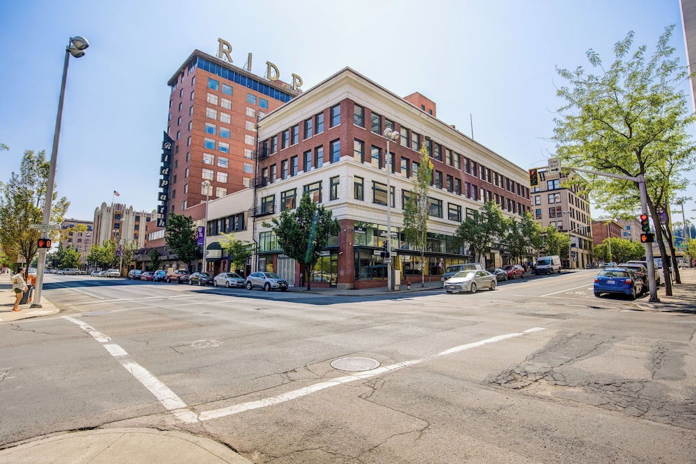 Symons Block Hotel