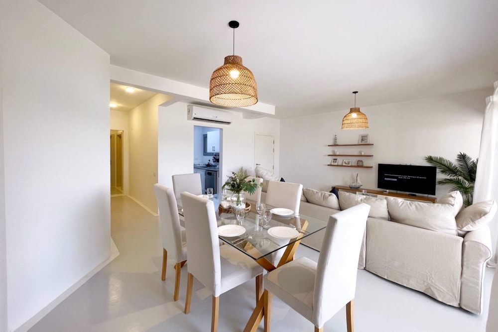 Xuru Stays I Charming & Beautifully Styled 3bdr @ Swan Lake Gouna