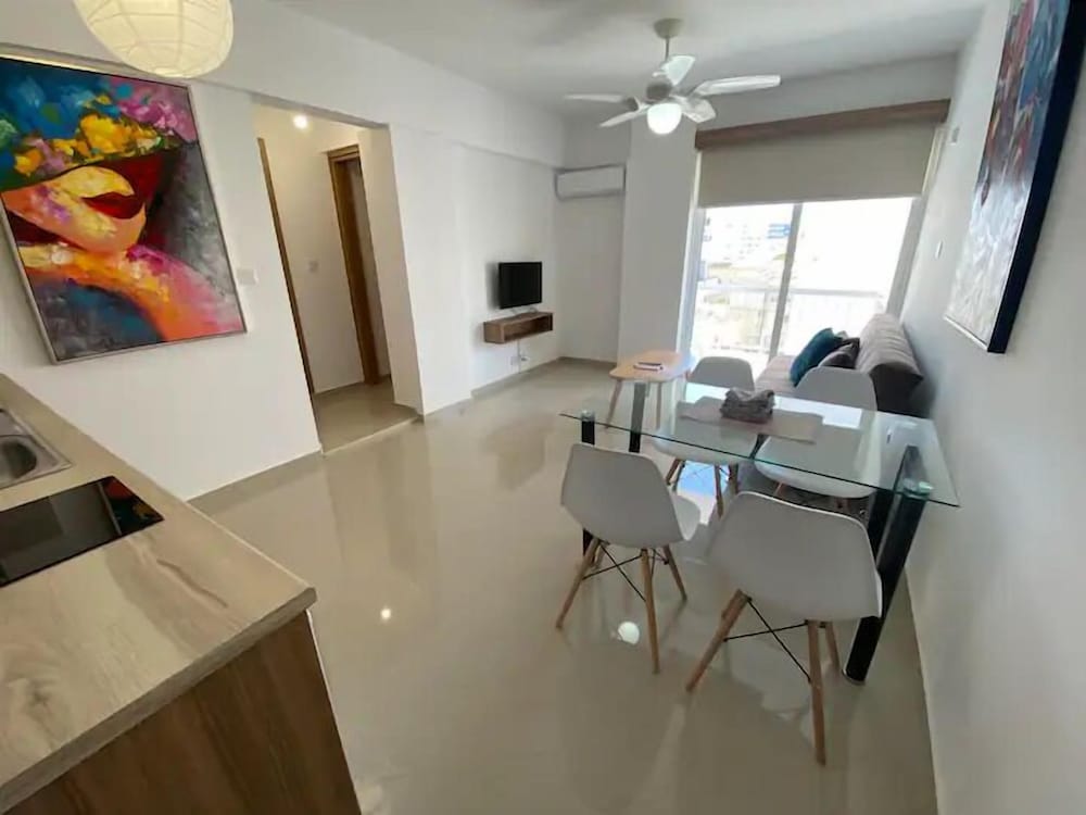 LARNACA BAY SUITES