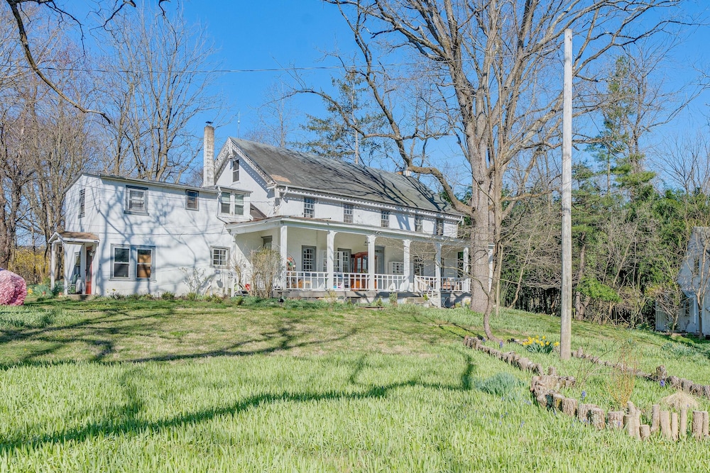 Eagleville Home w/ Porch, Near Valley Forge Casino view 4