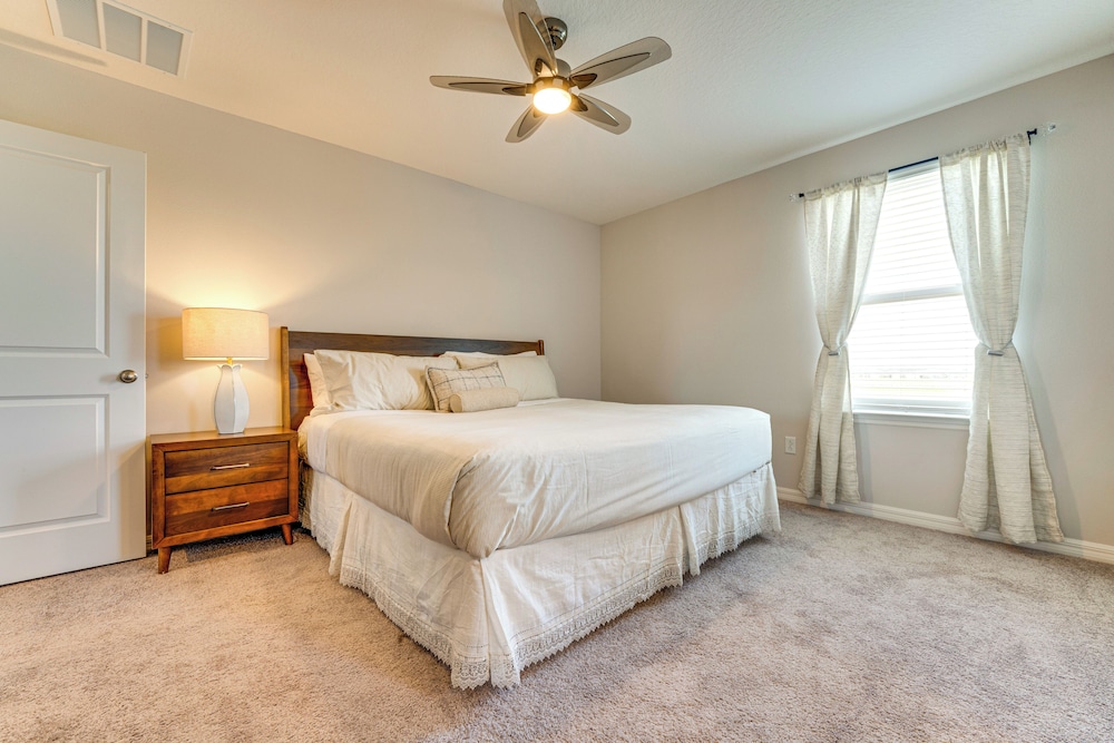 Pool Access: Family Gem w/ Views in St Cloud!