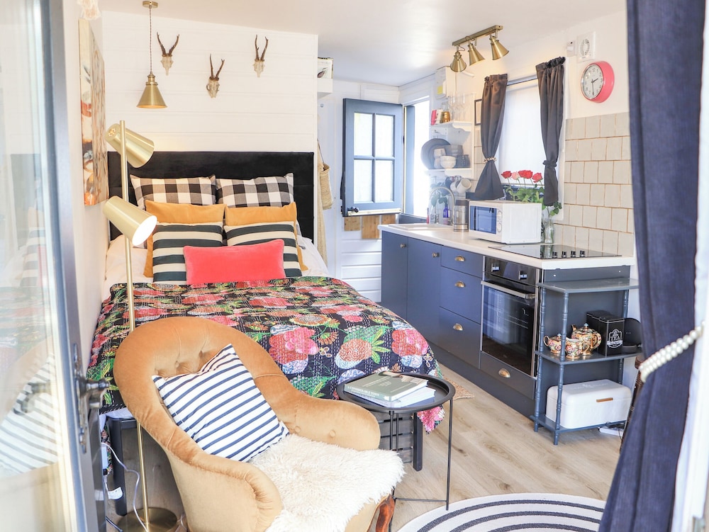 Creed Cabin