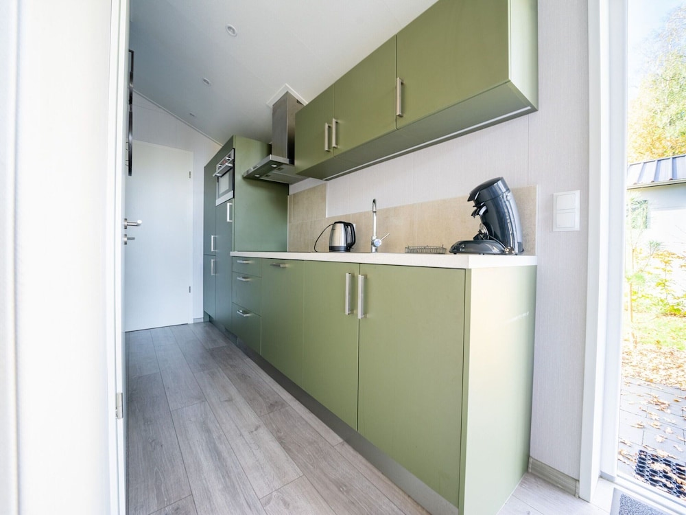 Nice Chalet With Dishwasher, on the Veluwe view 4
