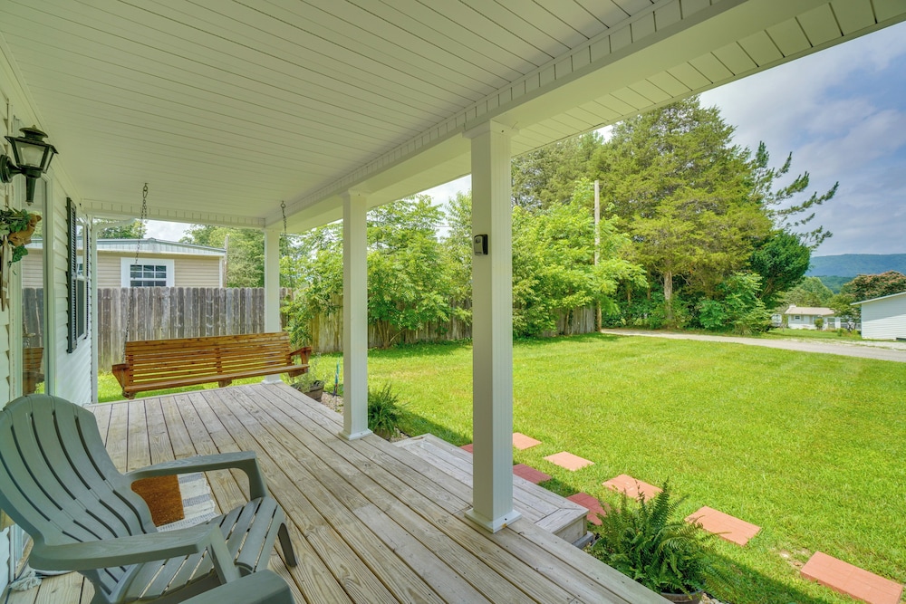 Walk to Marina: Norris Lake Escape w/ Deck + Views