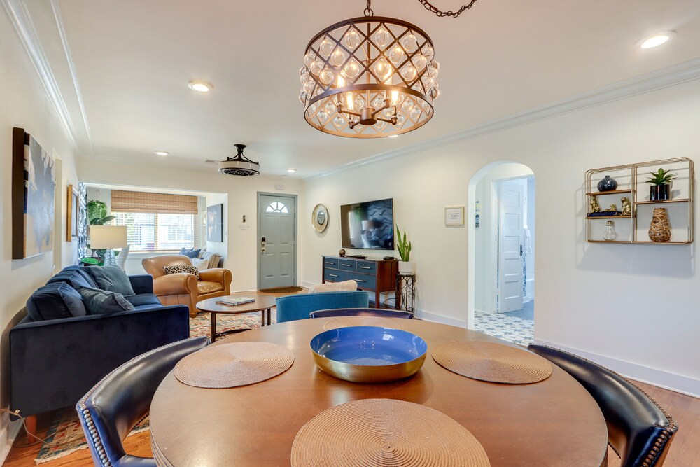 Chic Joplin Cottage w/ Patio < 3 Mi to Town!
