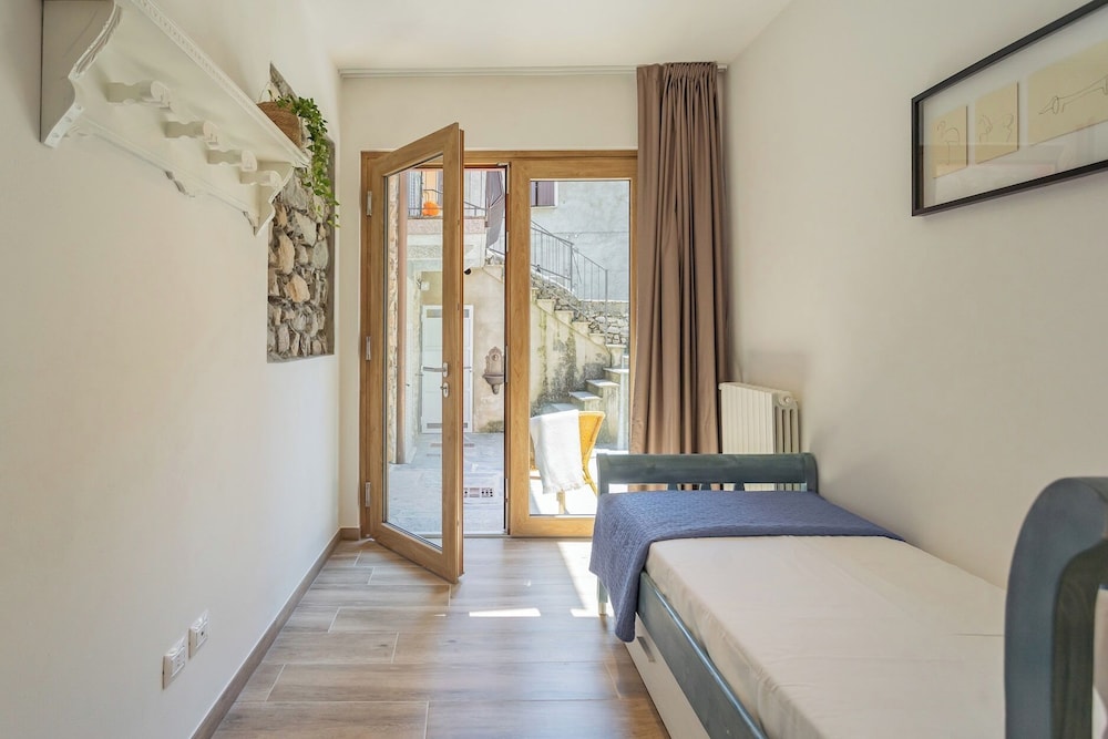 Villetta Abbazia Acqua Dolce - With Stunning Terrace by Rent all Como