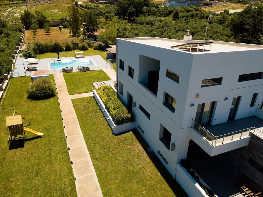 Villa Sfedami With Private Pool and Children Safet view 3