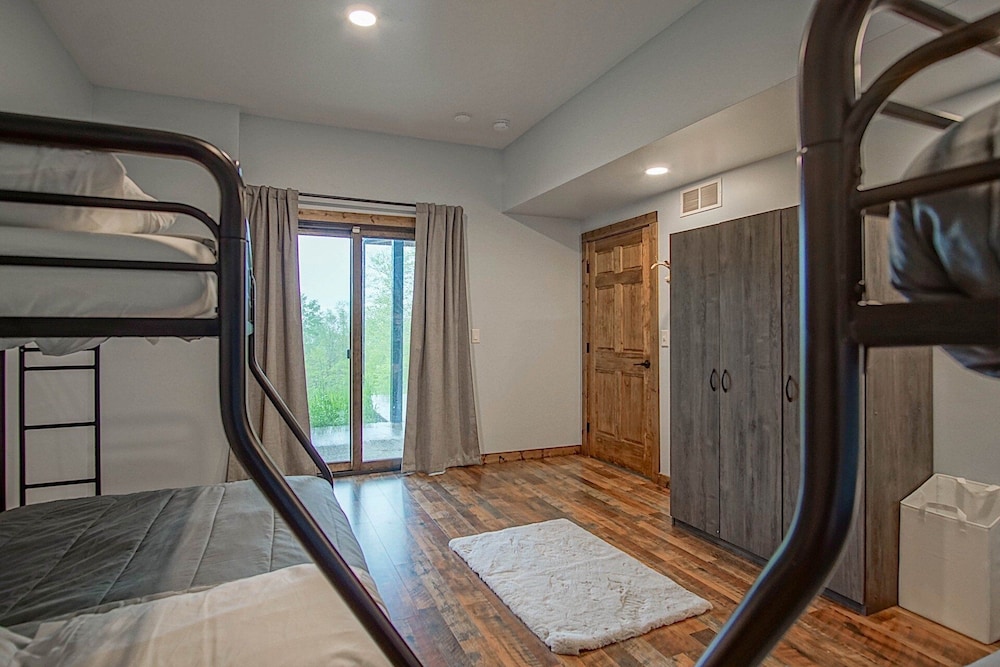 5 Br: Cupp Runneth Over - Luxurious Retreat Nestled 9.7 Miles From Snowshoe