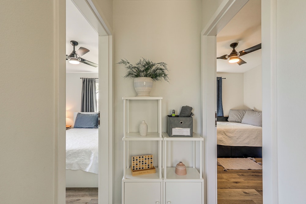 2 Blocks to Delano District: Modern Tiny Home!