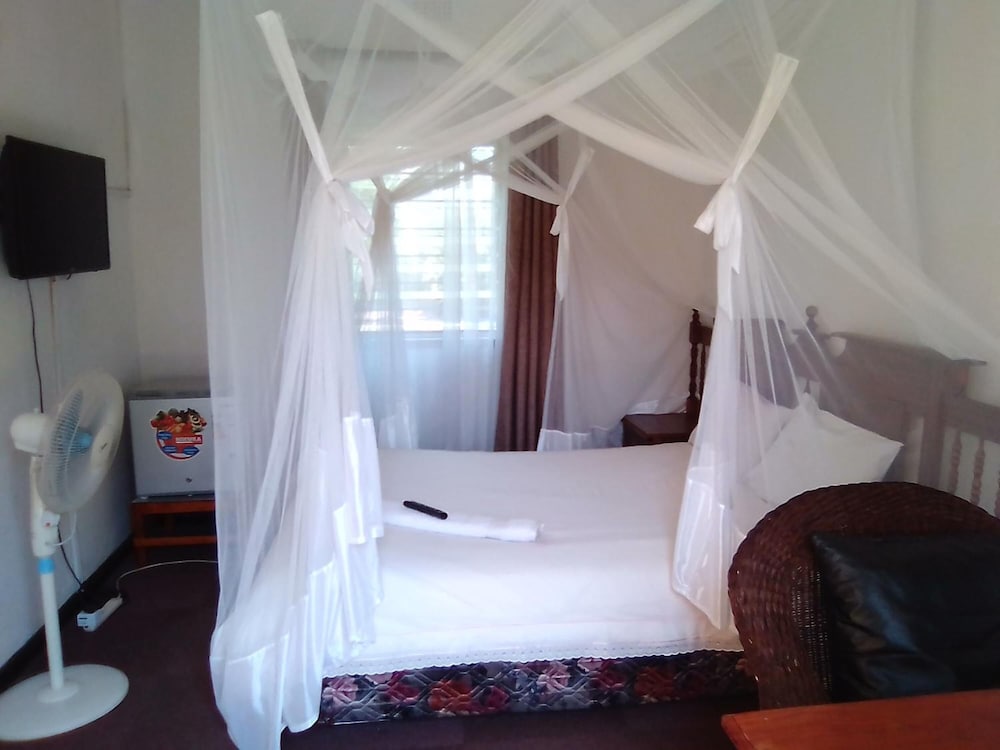 Kuku Royal Lodge