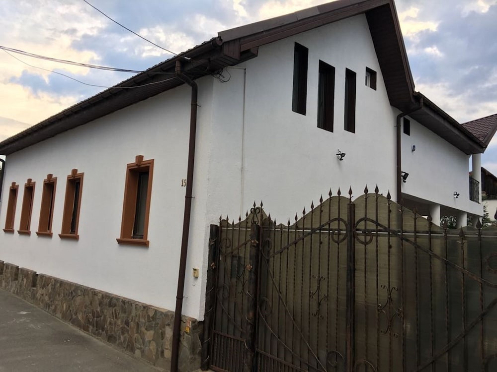 Photo 29
