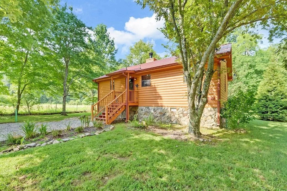 Riverfront Cabin w/ Hot Tub & Mountain Views! view 3