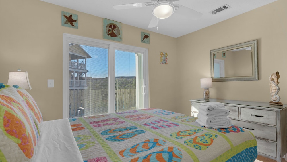 Beachside Stay w/ Pool & Beach Access + Free Attraction Tickets!