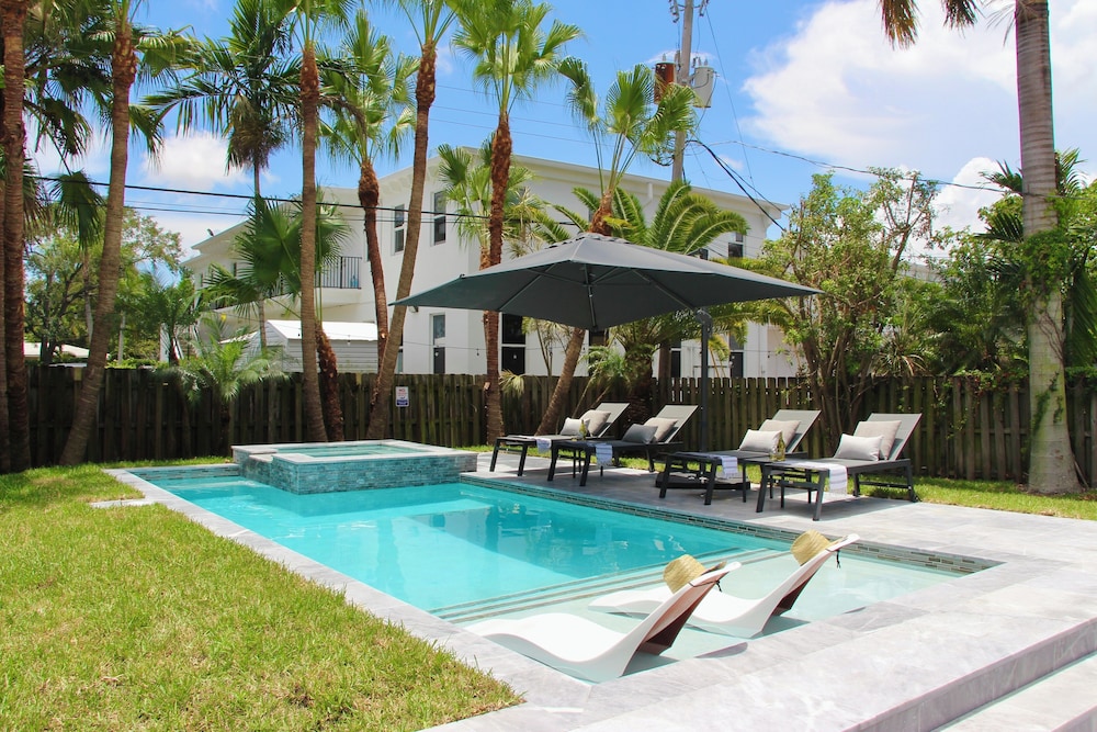 Fox Private Resort-Near Downtown & Beach