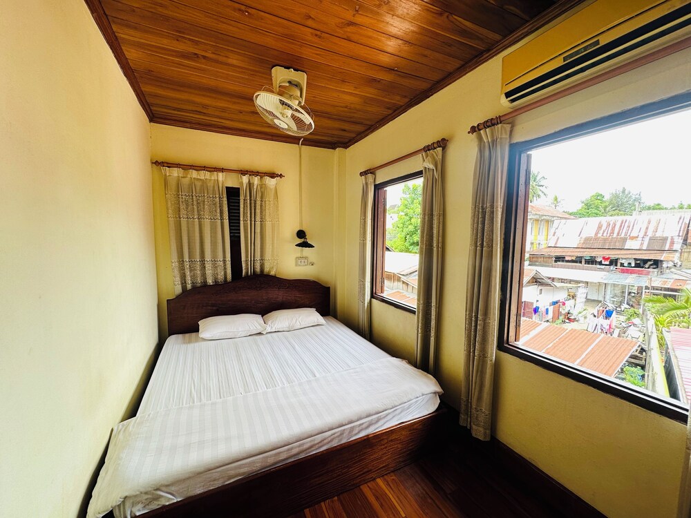 Silikhane Guest House