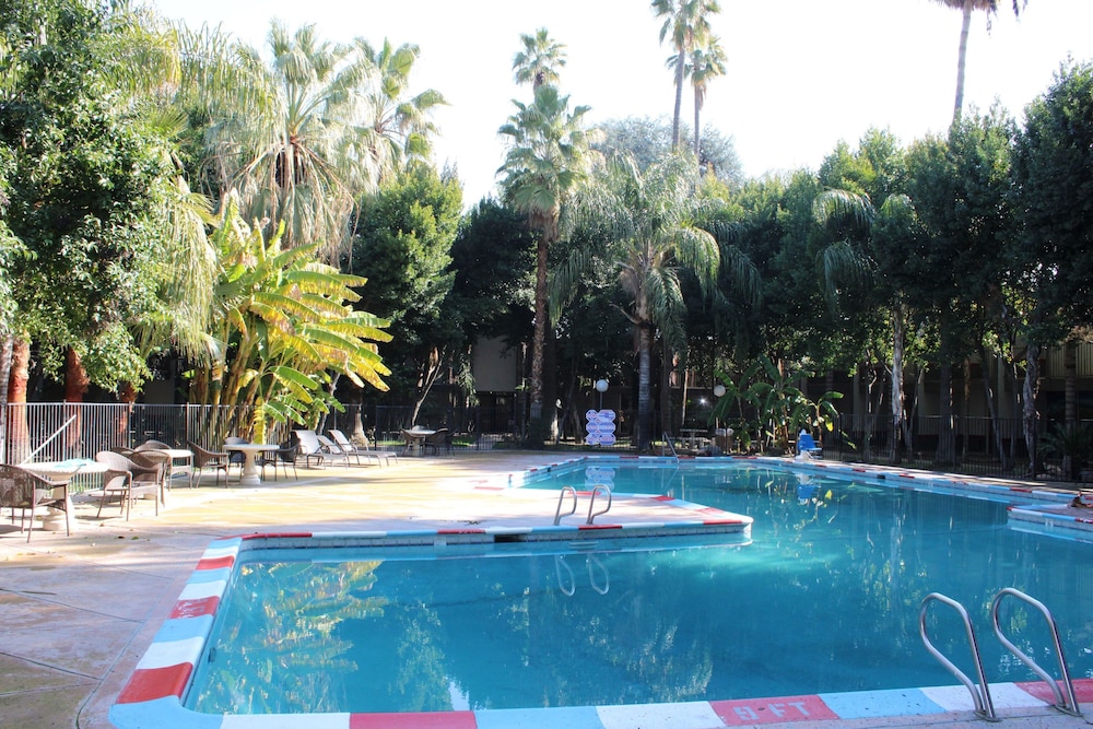 Hiltip Hotel