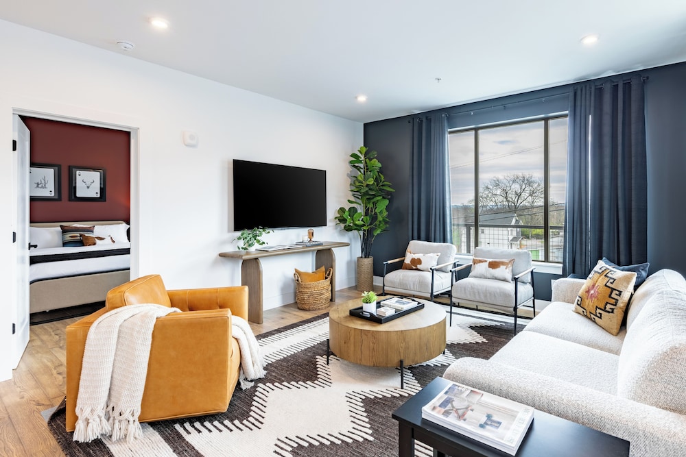 The Heights by AvantStay – Modern Condo Minutes from Broadway