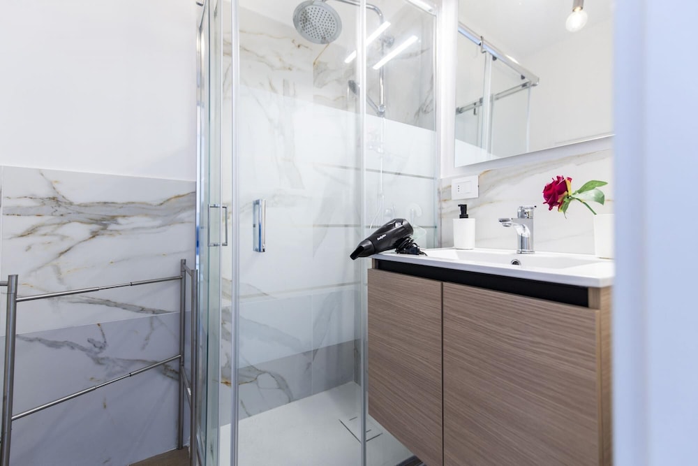Noto 10 in Milan With 1 Bedrooms and 1 Bathrooms