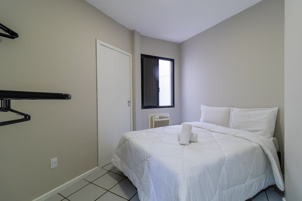 Ap w/ Balcony 200 m From the Beach Ingleses Vin202