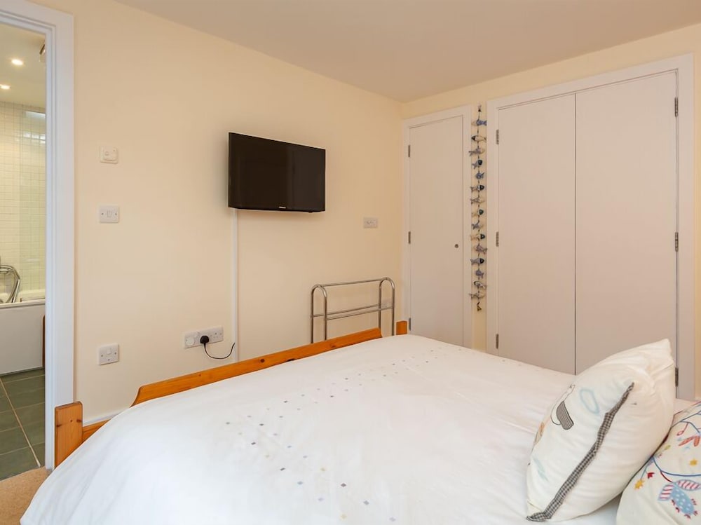 13 Combehaven view 5