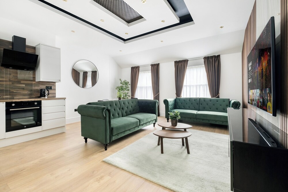 Luxury Large Apartment in Central London