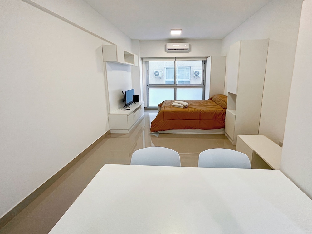 Ayres Suites Moreno