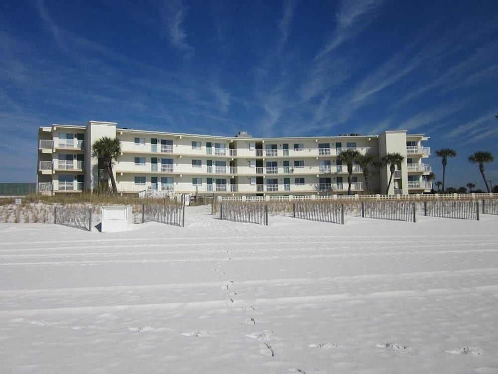 Aqua Villa 104