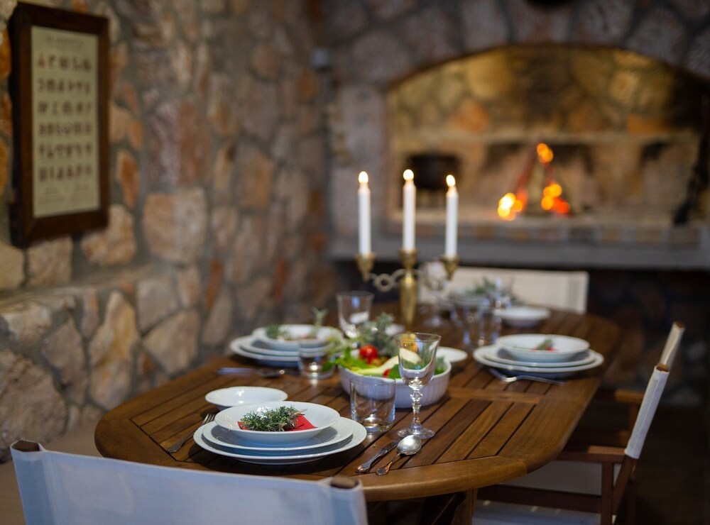 Tranquil Getaway Polje Villa With Pool