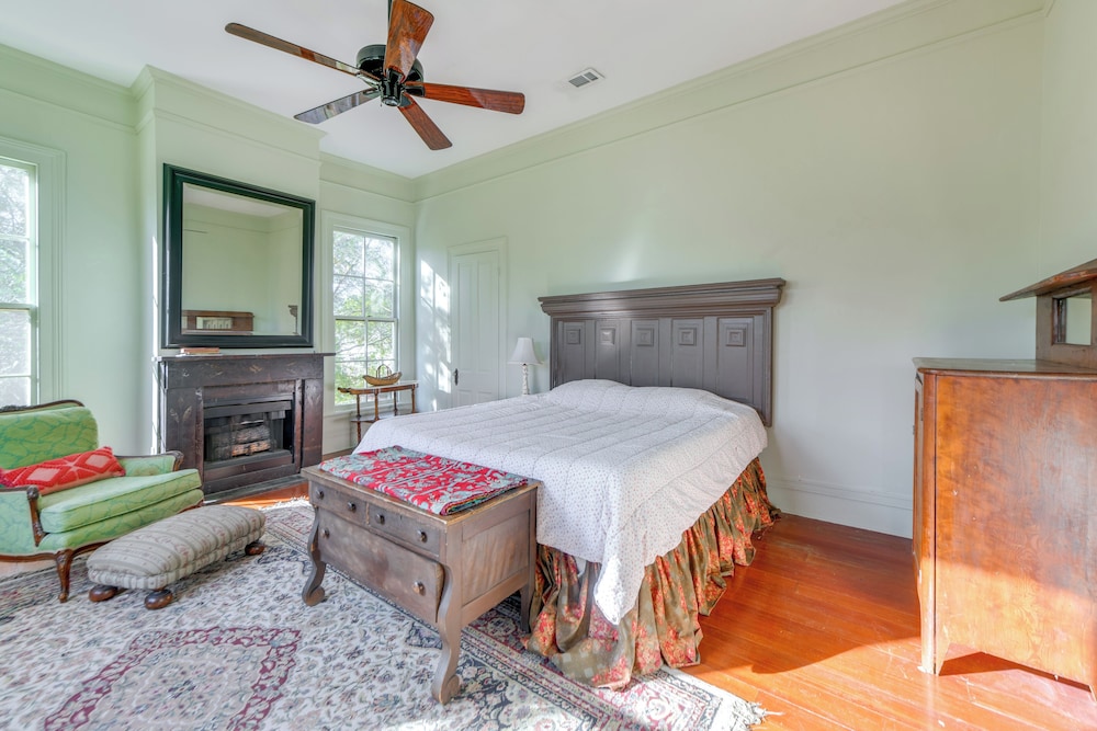 Ornate Victorian Home w/ Courtyard & Fire Pit!