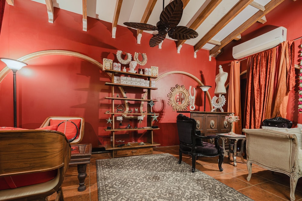 House of Mosaic Aruba - Unique Experience