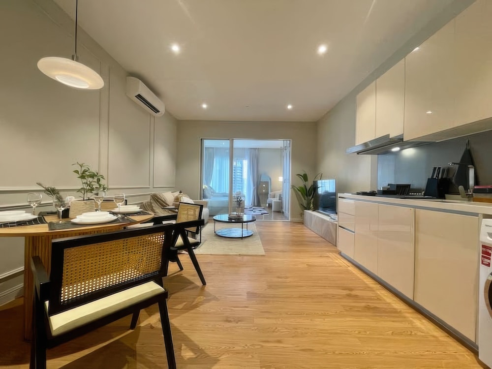 Platinum Quill Apartments Residences