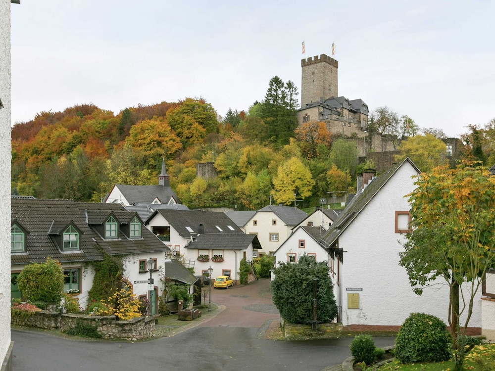 Cozy Apartment in Kerpen With Garden view 2