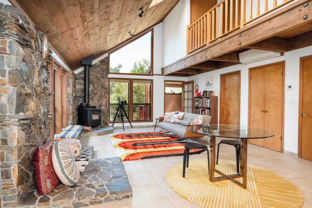 Happy Days Retreat With Private Pool! view 5