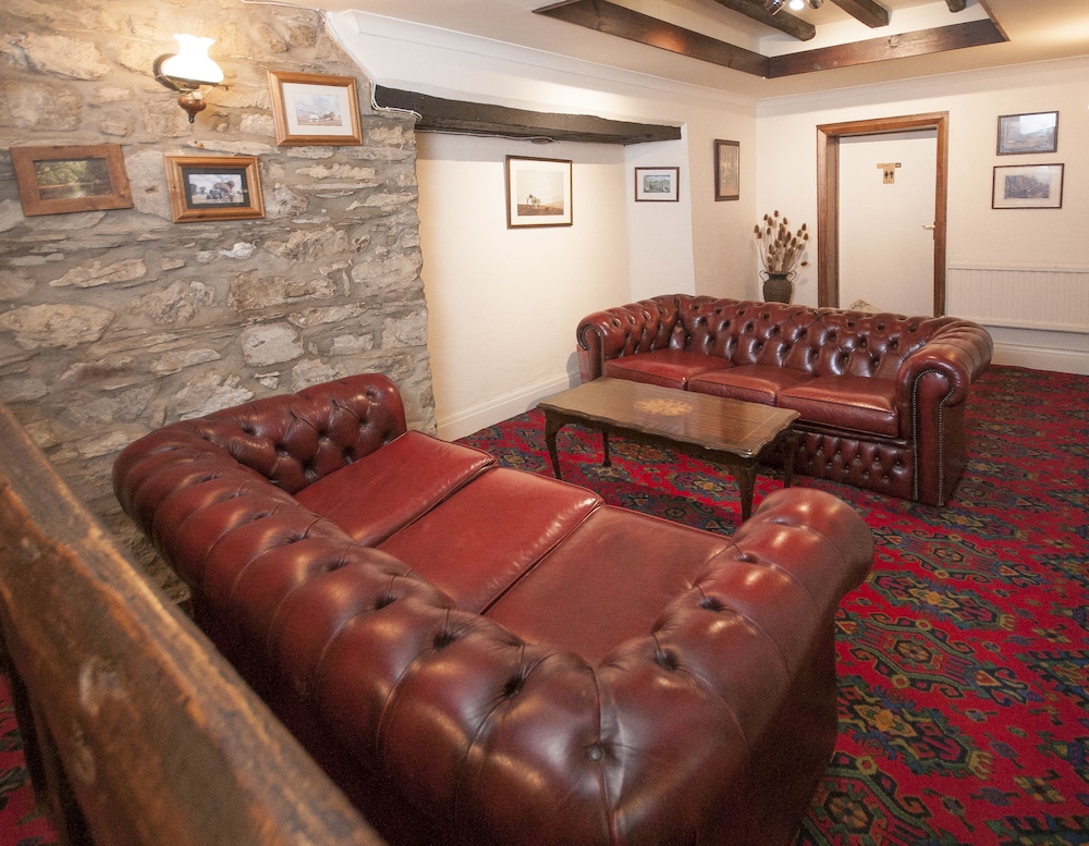 Trewern Arms Hotel