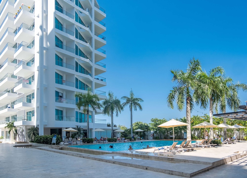 w Comfy 2BR w Ocean View and Pool in CTG