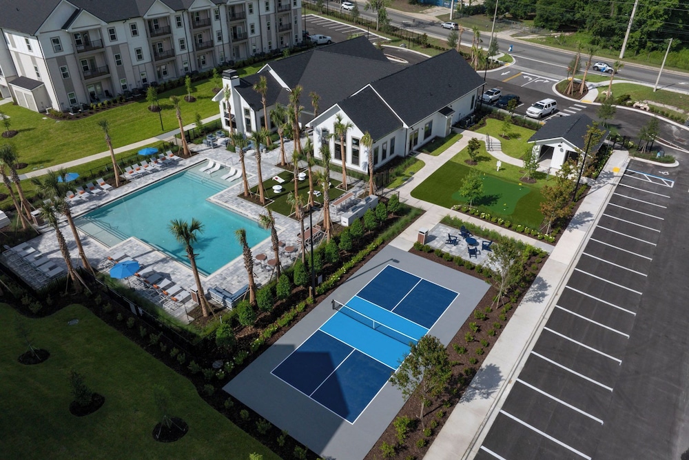 Landing Apartments Rolling Hills