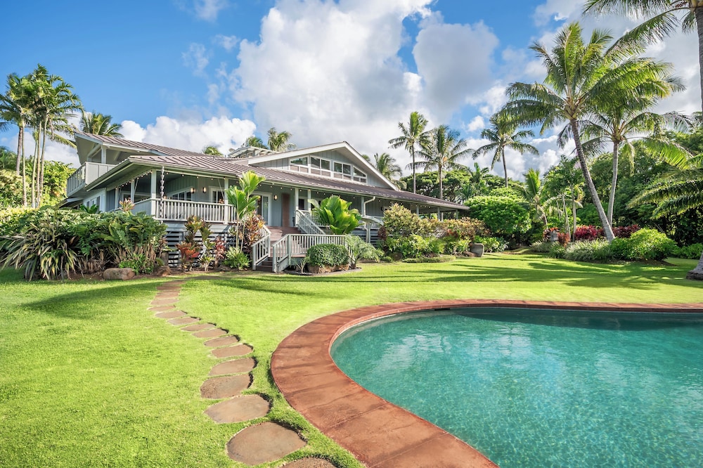 Secret Beach House in Kilauea