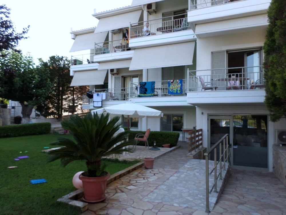 Asfodelos Apartment Hotel view 4