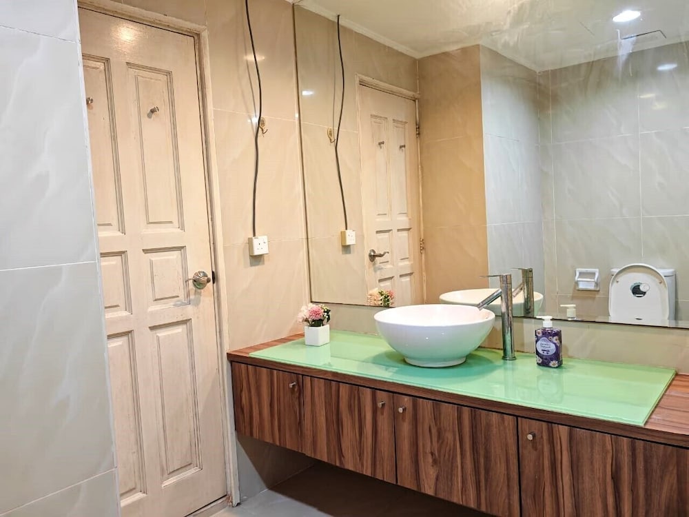 Parkview Serviced Apartment