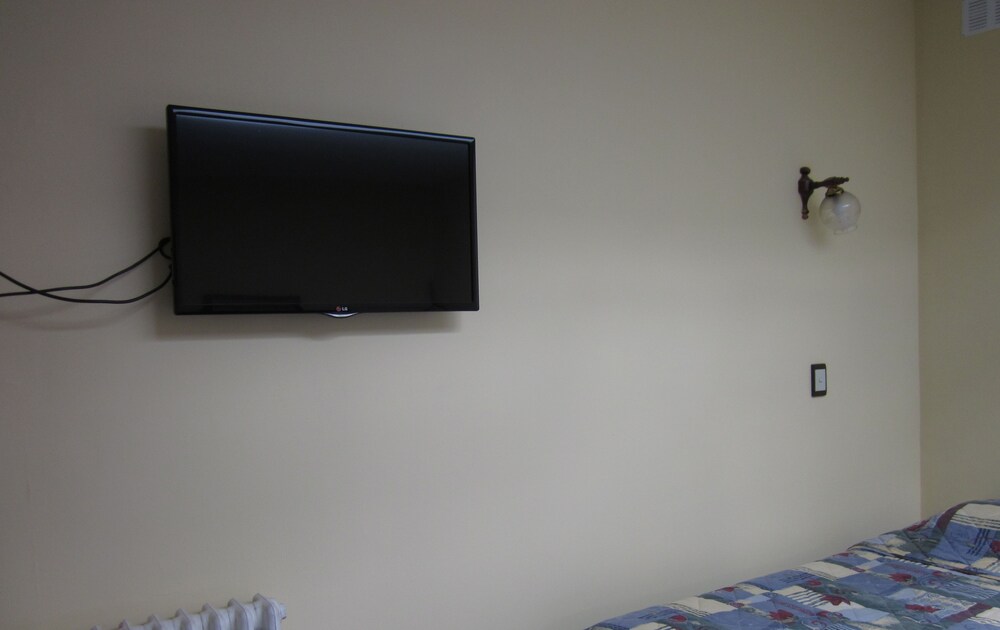 Ace Motor Lodge