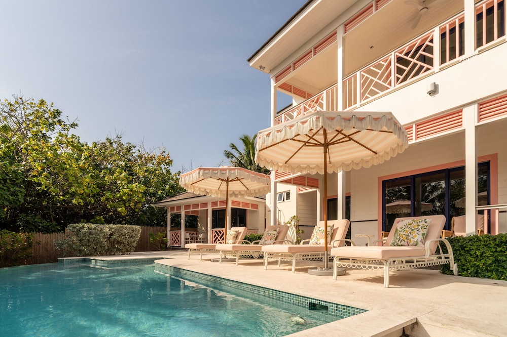 Private Pool Villa at Coral Sands Steps to Pink Sand Beach & Resort Amenities