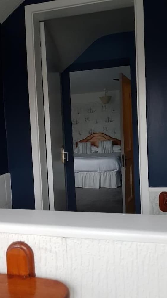 Meadows Way Guest House