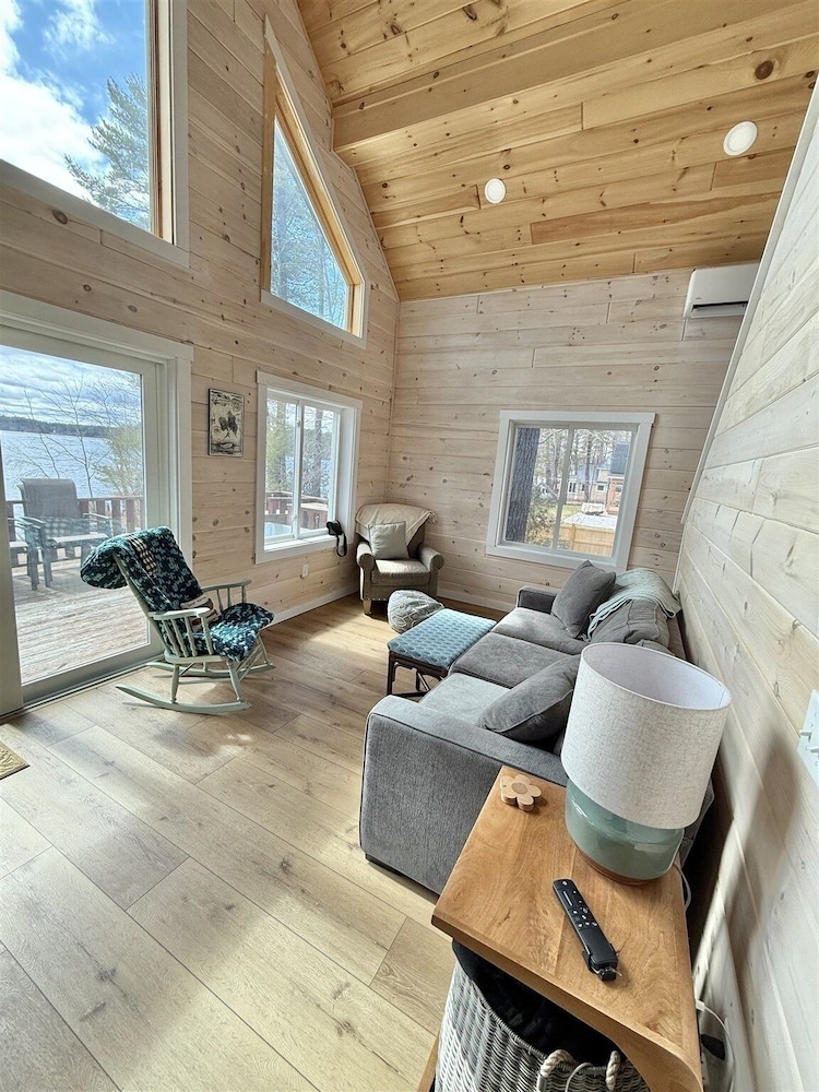 Thomas Pond Cottage Limit 8 3 Bedroom Cottage