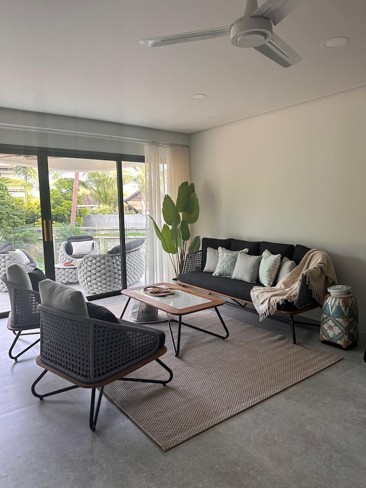 Beachside Residence